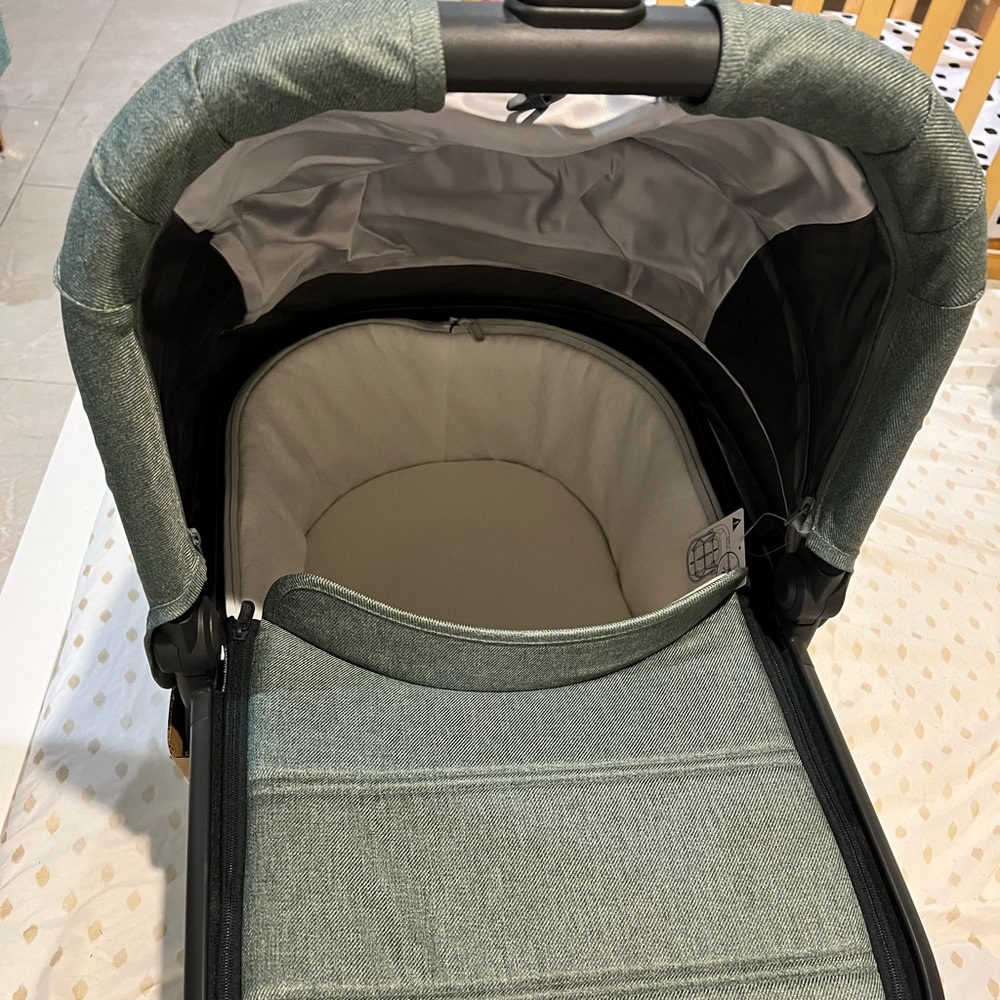 New Uppababy Bassinet Gwen / Green